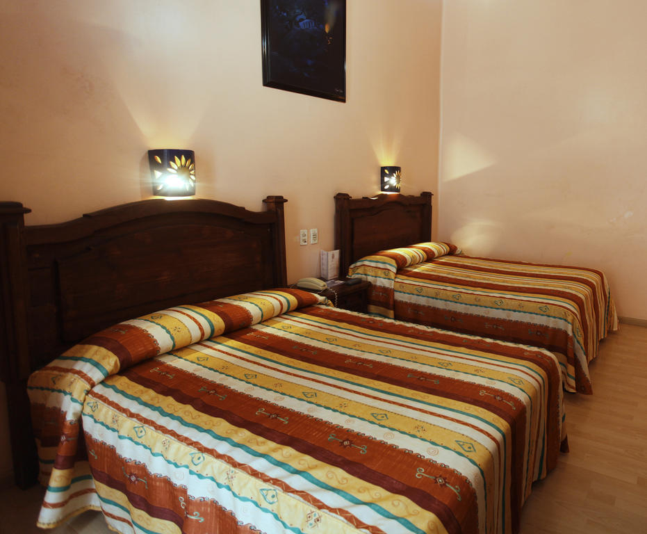 Hotel Imperial Puebla Szoba fotó